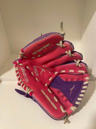 Mizuno GPP1005F1D Finch Series 10-inch Youth Fastpitch Softball Glove In Pink And Purple