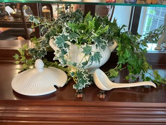 Pretty Cream Soup Tureen With Lid And Ladle