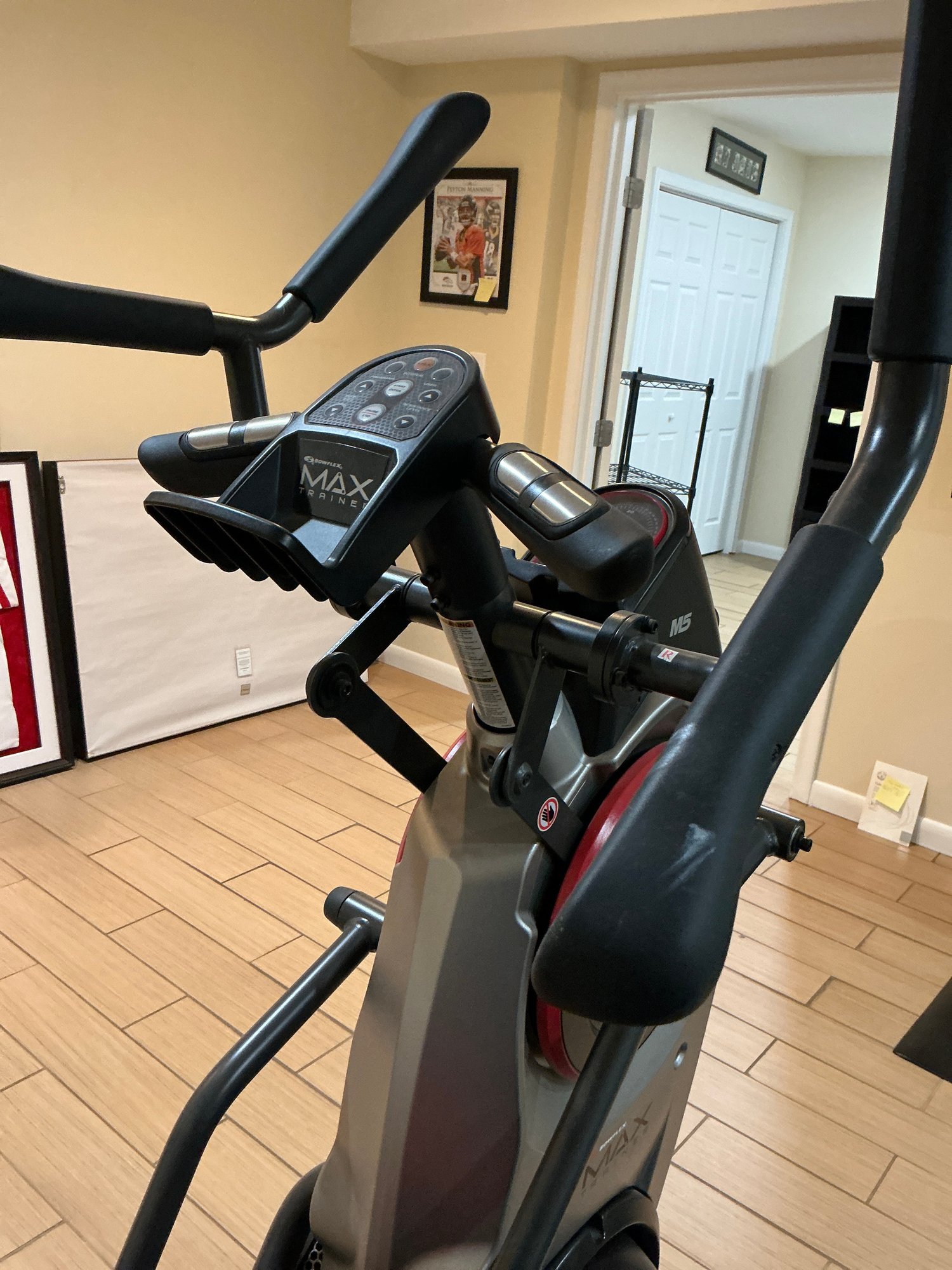 Bowflex Elliptical Max Trainer #3077 | Auctionninja.com