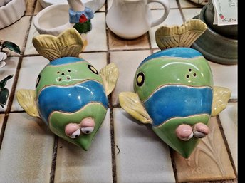 Ceramic Salt And Pepper Shakers In The Form Of Tropical Fish With Kissing Lips