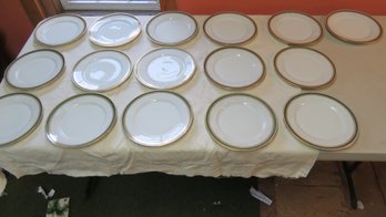 Set Of 16 Haviland Limoges 9 3/4 Dinner Plates With Green And Gold Border