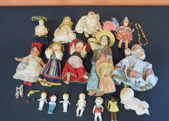 Collection Collectible Small Dolls