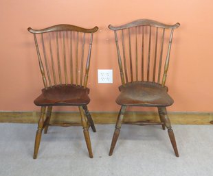 Pair Fan Back Windsor Side Chairs With Bulbous Turnings