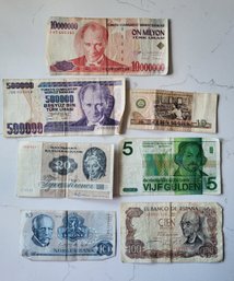 COLLECTION OF FOREIGN CURRENCY--7 PIECES