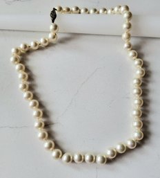 VINTAGE PEARL NECKLACE--18'L