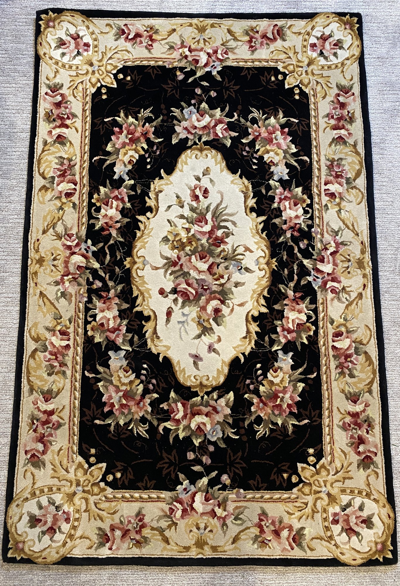 High Quality Wool & Silk Pile Area Rug With Rich Colors & Floral ...