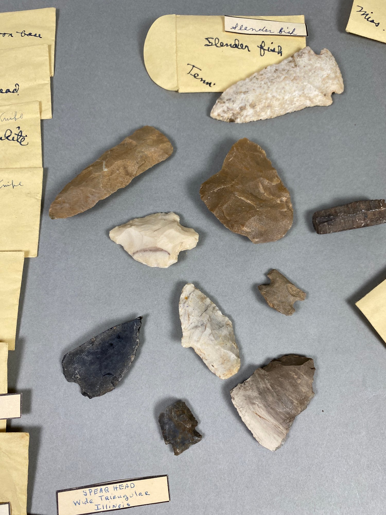 Variety Of Arrow Heads & Primitive Stone Tools & Points #9324 ...