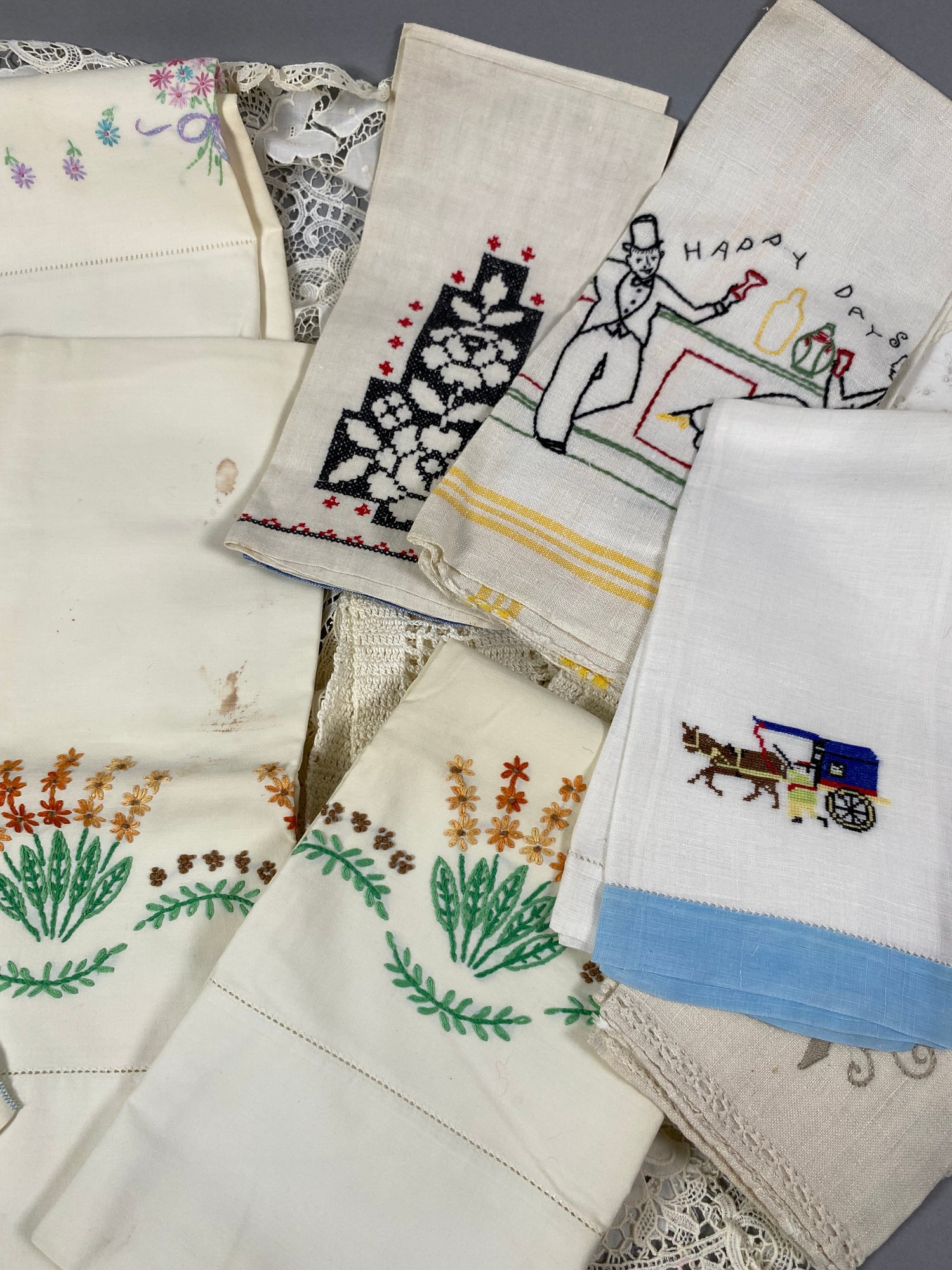 Large Assortment Of Vintage Linens Including Table Scarves, Doilies ...