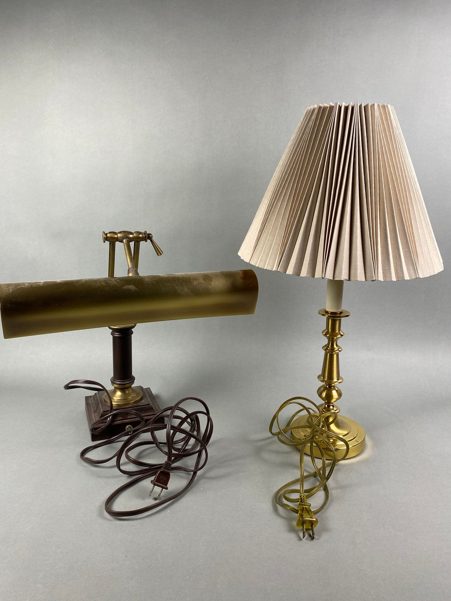 Pair Of Lamps Including A Table Lamp & A Piano, Organ Or Reading Lamp ...
