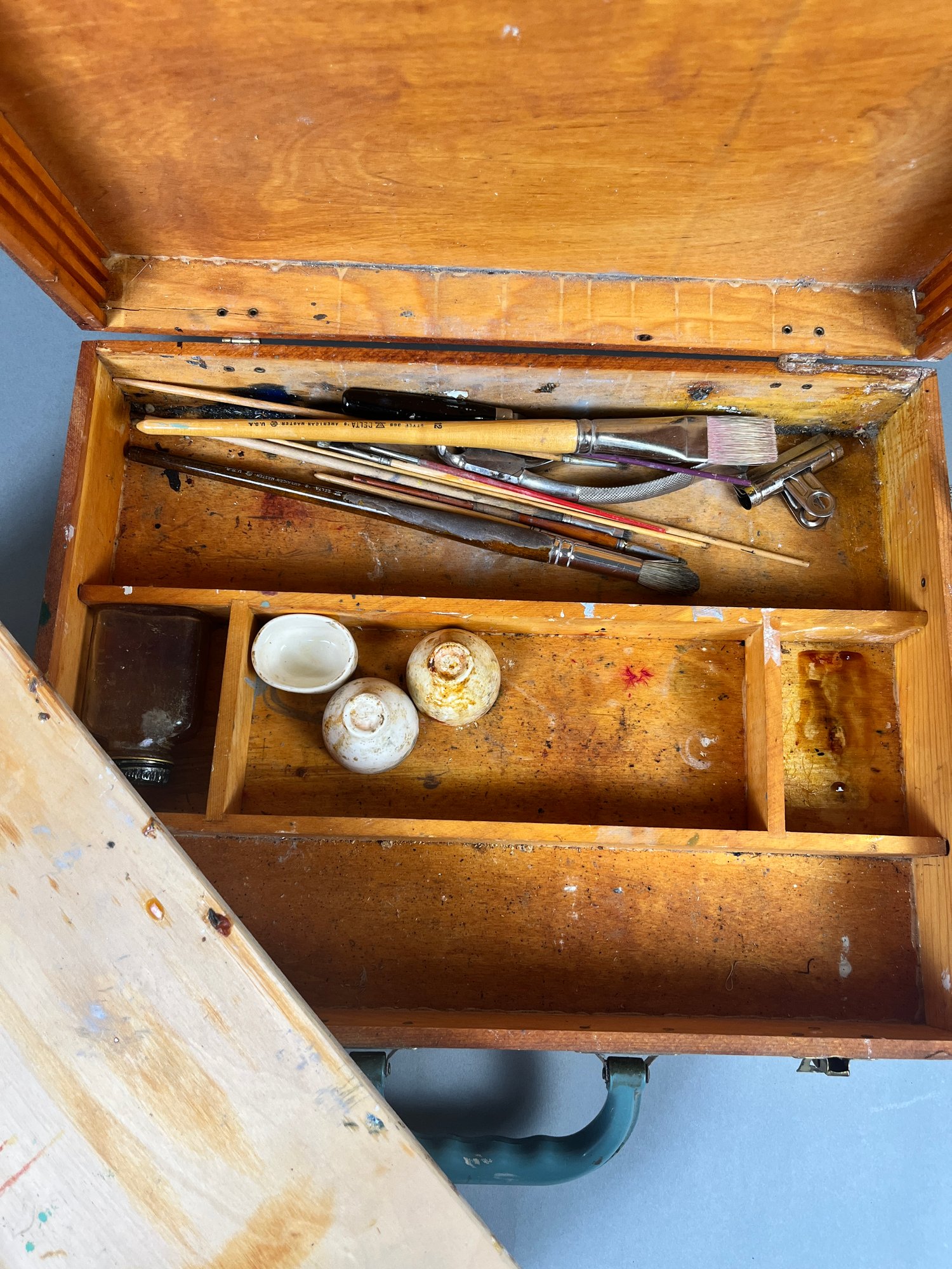 Neat Wooden Briefcase For Painting/art Supplies #9268 | Auctionninja.com