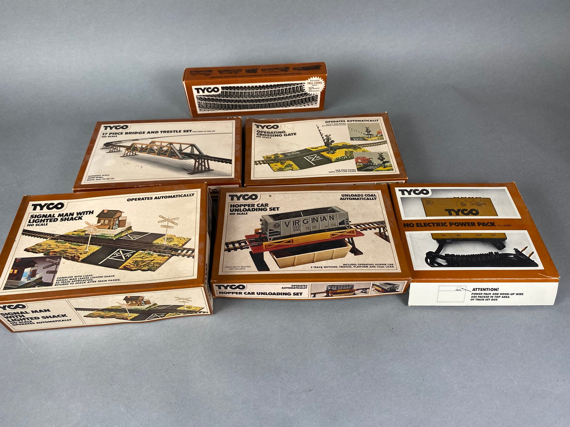 Vintage Tyco HO Scale Train Set, Hopper Car, Power Pack, Track