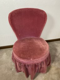 Lovely Vintage Pink Velvet Boudoir Bedroom Vanity Slipper Chair