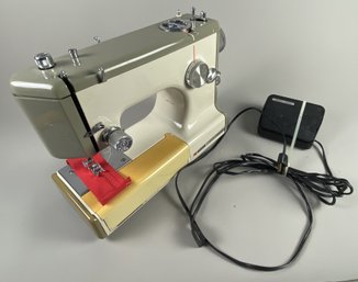 Vintage Sears Kenmore Portable Featherweight Sewing Machine Model 158.10401