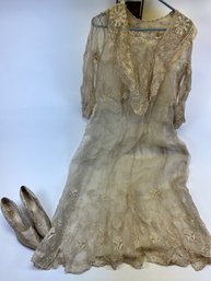 Incredible Antique 1920s Lace & Crocheted Wedding Dress With Matching Shoes