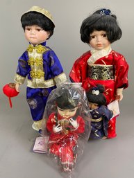 Beautiful Porcelain Asian Dolls With A Lantern & Marionette With An Extra Doll
