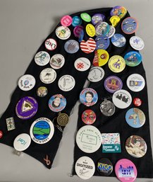 Many Vintage Souvenir & Travel Buttons Including Blue Grass Festival Pins