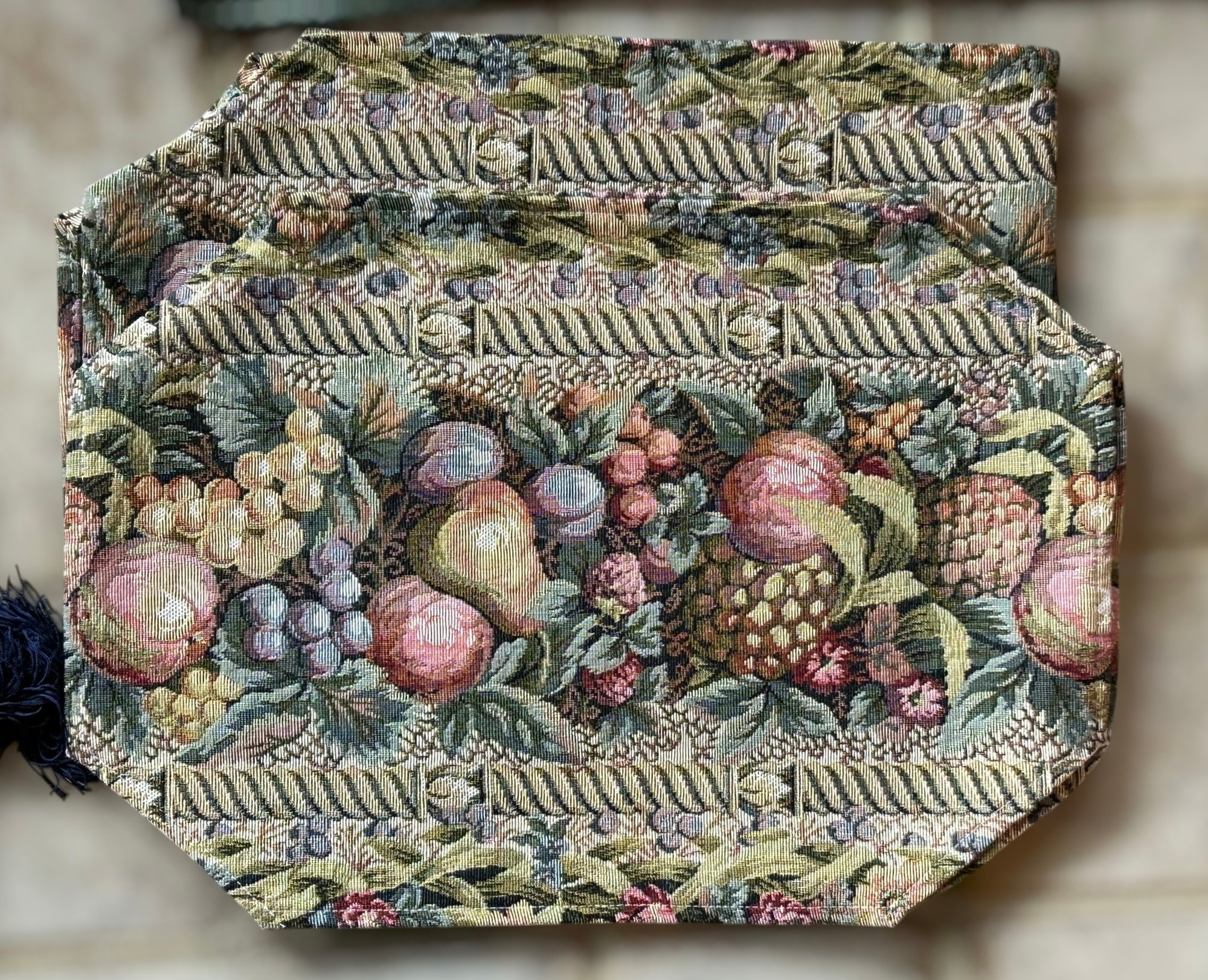 Assorted Table Runners Assorted Retro Table Runners, Placemats & Napkins #34381 | Auctionninja.com