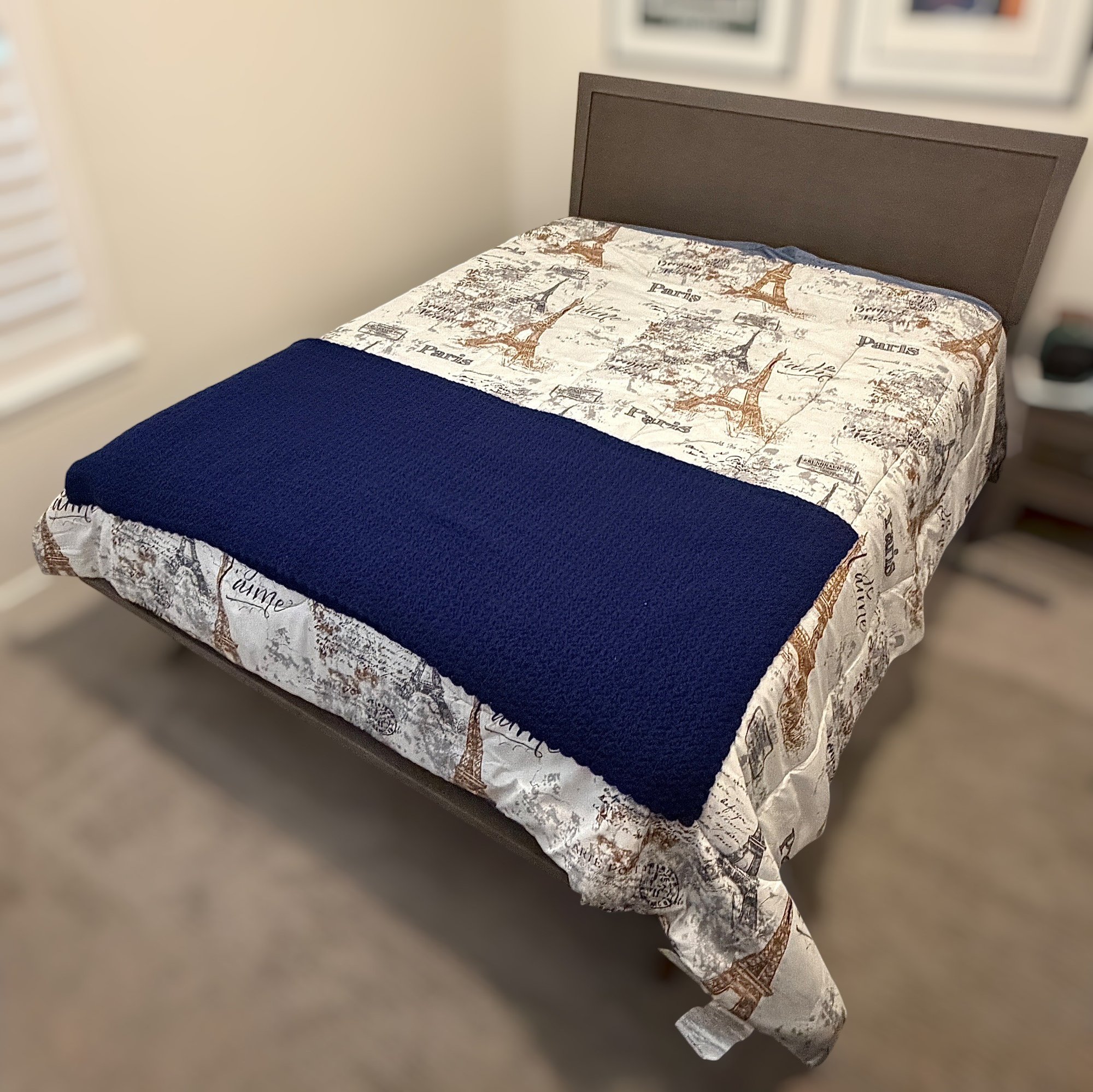 Whittier Wood Furniture Ellison Queen Astoria Sky Finish Panel Bed With ...