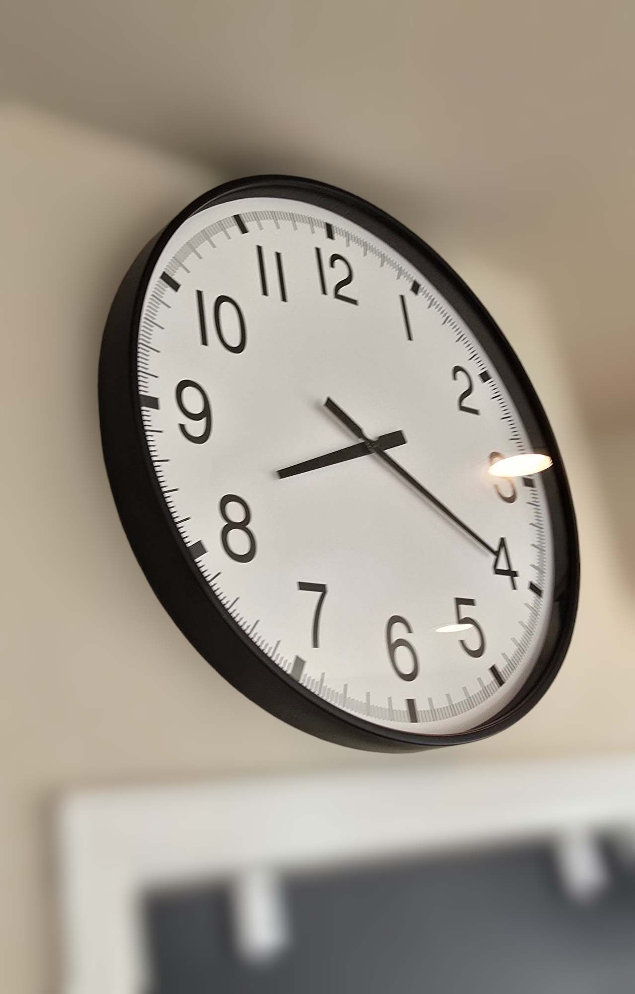 Oversized Decorative Black And White Wall Clock 15657