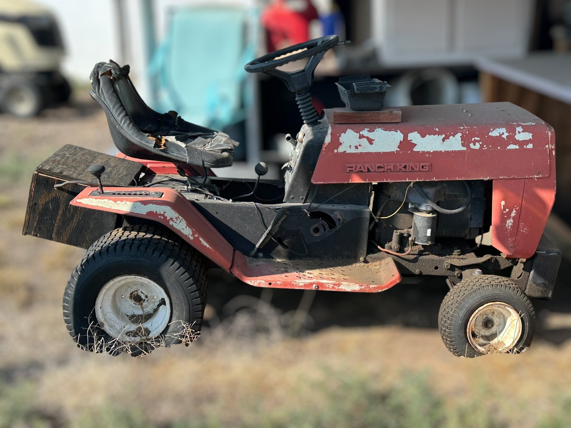 Vintage Red Ranch King Riding Mower #14473 | Auctionninja.com