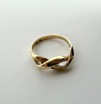 Gorgeous 14k Yellow Gold Braided Ring Size 6
