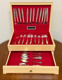 Gorgeous Silver-plated International Deep Silver & 1881 Rogers Flat Ware W/ Wood Case