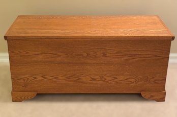 Solid Red Oak Wood Flat-top Storage Trunk