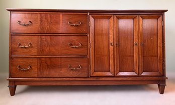 Mid-Century Modern 'Horizon' Collection Credenza Manufactured By Thomasville