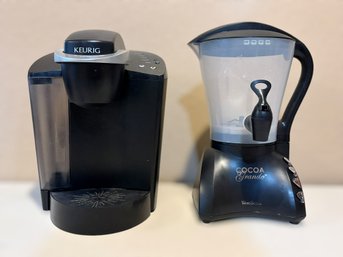 Keurig Pod Coffee Maker & West Bend 60 Oz. Cocoa Grande Hot Drink Maker/dispenser - Set Of 2