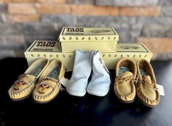 Taos 'Indian Maid' Leather Moccasins Featuring Natural-tone & White Shoes Size 8.5 - Lot Of 3