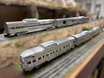 Lionel O Gauge California Zephyr 5-Car Silver Passenger Car Set  Vista Dome, Baggage & Observation