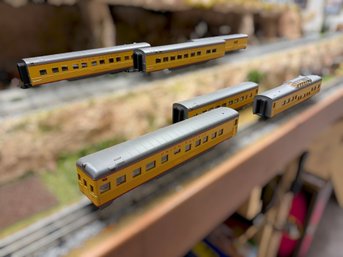 MTH O Gauge Union Pacific The Streamliner Locomotive Train Set