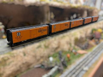 Bachmann G Scale Santa Fe Freight Box Car Collection  ATSF Billboard Boxcars