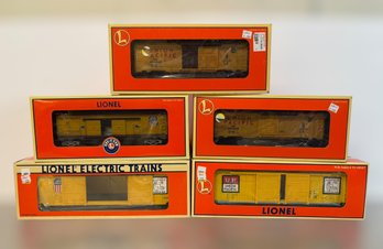 Lionel Model Train Cars W/ Union Pacific Double Door Box Cars, Aux Power Car, & Starter Sets - Lot Of 5