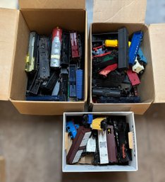 Great Assortment Of Used Model Train Cars For Parts