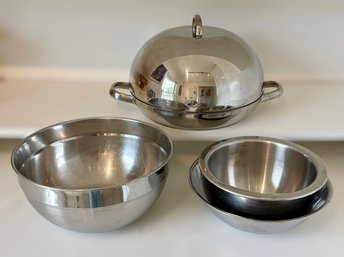 Nice Stainless Steel Mixing Bowls & Covered Pan - Set Of 4