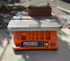 RIDGID Oscillating Edge/Belt Spindle Sander Bench-Top Woodworking Sander W/ Adjustable Table & Dust Collector