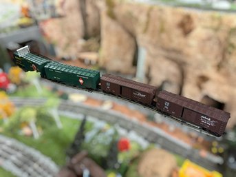 Santa Fe & REA Express Refrigerator Boxcars  Lot Of 4