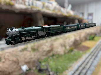 Southern Crescent Limited Passenger Train  Locomotive #1396 With Matching Cars