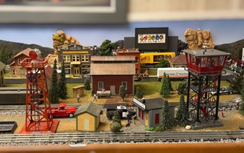 O Gauge Lionel Space & Railroad Accessory Collection Featuring Lionel, NASA, American Flyer And More! - Lot 4