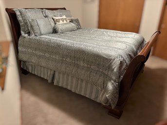 Classic Cherry Wood Queen Sleigh Bed Frame W/ Simmons Beauty Rest Mattress & Bedding