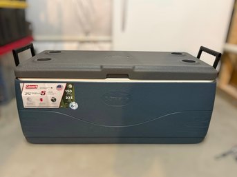 Blue Coleman Xtreme 6 150 Qt Cooler Chest With A 223 Can Capacity