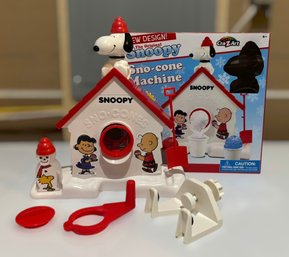 Cra-Z-Art Classic Snoopy Sno-Cone Machine With Original Packaging