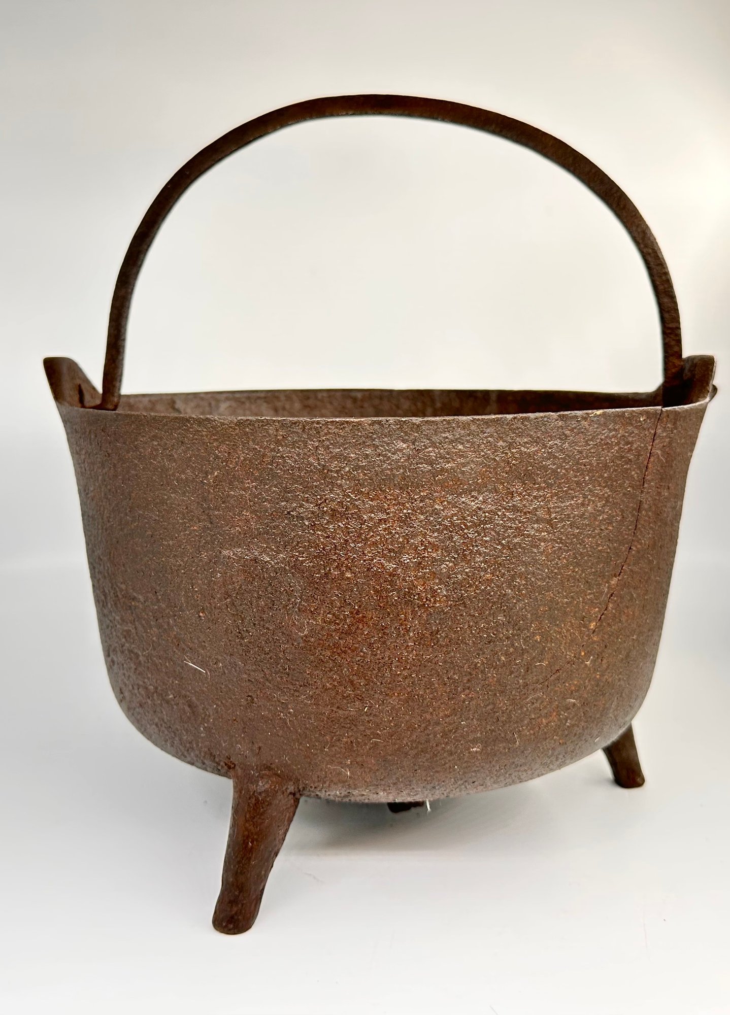 Antique Hand-forged Cast Iron Cauldron #4121 | Auctionninja.com