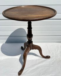 Vintage Mahogany Round Top, Tripod Pedestal Table By Tapp Furniture Company