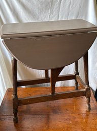 Stretcher-style Drop Leaf Side Table