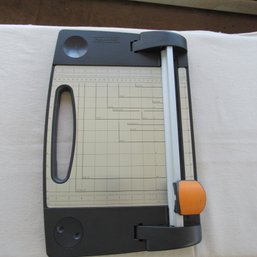 Fiskars Cutting Board Paper Rotary Cutter 12' Tabletop