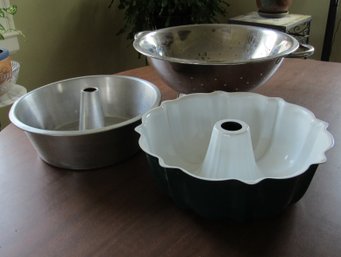Group Of 3 Bundt Pan, Cake Pan, Colander