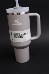 Stanley FlowState Quencher H2.0 40oz Tumbler  Ash Gray, New, Hydration Essential, BPA-Free