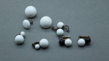 Mid-Century Mod Lucite & Bakelite Style Clip-On Earrings Lot  5 Pairs  2 Singles, Retro Black & White